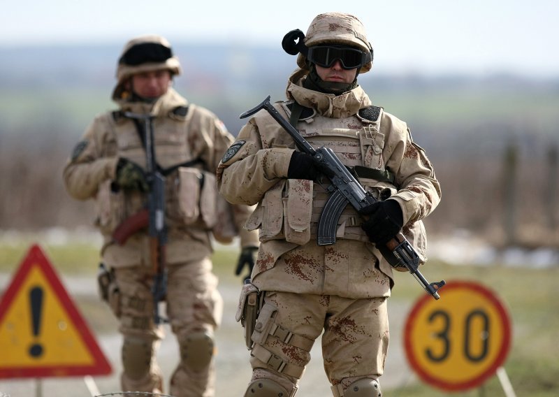 Hrvatski vojnici povučeni iz misije u Iraku, prebačeni su u Kuvajt gdje čekaju rasplet situacije