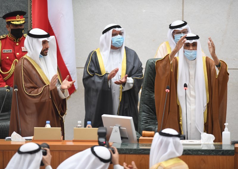 Prisegnuo novi kuvajtski emir, pozvao na jedinstvo u izazovna vremena
