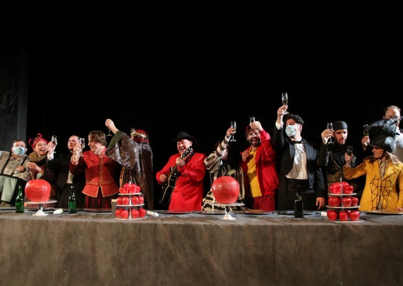 Umjesto u Firenci u doba kuge, ovaj se 'Dekameron' odvija u Rijeci u doba Covida: Veliki Boccacciov klasik na sceni 'Zajca'