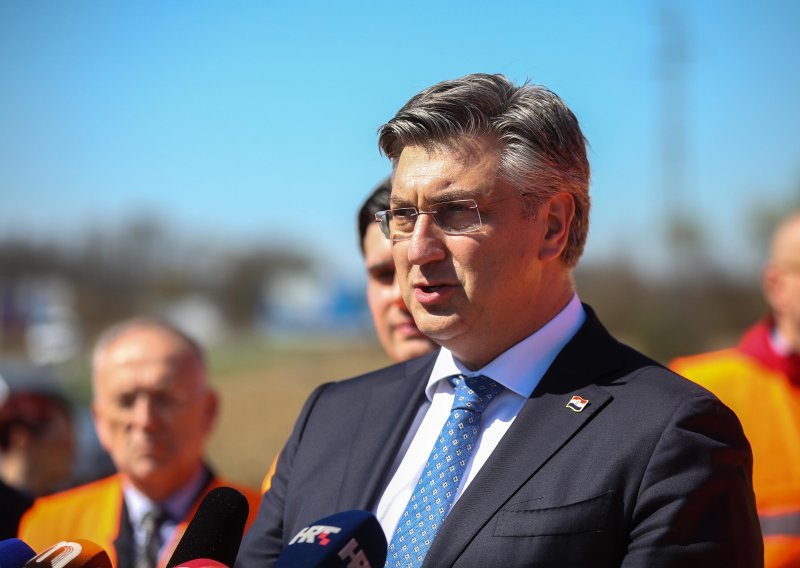 [FOTO] Plenković komentirao rekonstrukciju Vlade i imovinu ministra Paladine: Zabavljam se brojnim neistinama