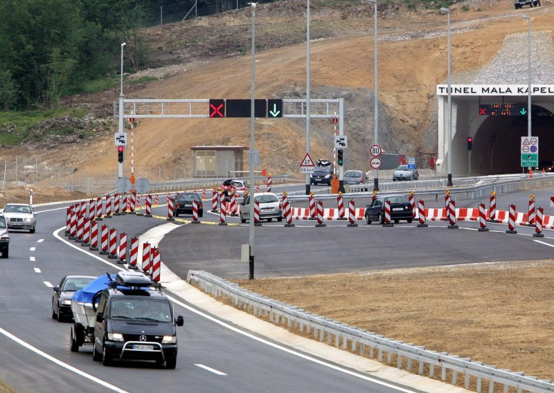HAK: A1 na dionici Sveti Rok-Maslenica zatvoren u smjeru juga
