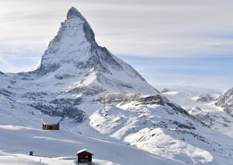 Troje poginulih u lavini u blizini švicarskog skijališta Zermatt