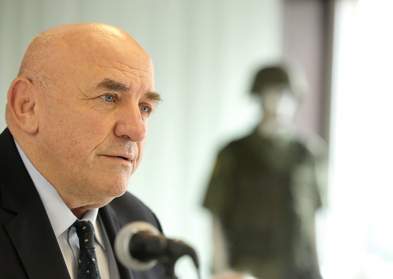 General Lucić: Milanović odvlači demokraciju u krajnost, nema koga nije uvrijedio
