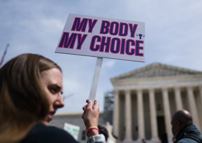 Presuda iz Arizone stavlja pobačaj u centar predsjedničke kampanje u SAD-u