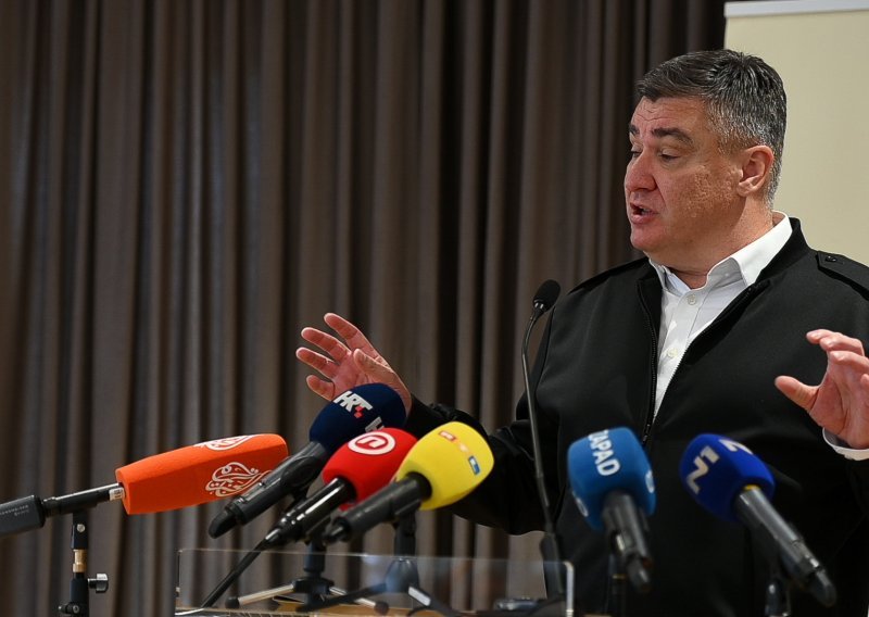 Milanović: Dobro je da se tehnički premijer vratio u ustavne okvire