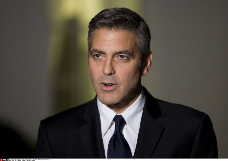 Clooney tuži nasrtljivog paparazza koji mu je virio u kuću