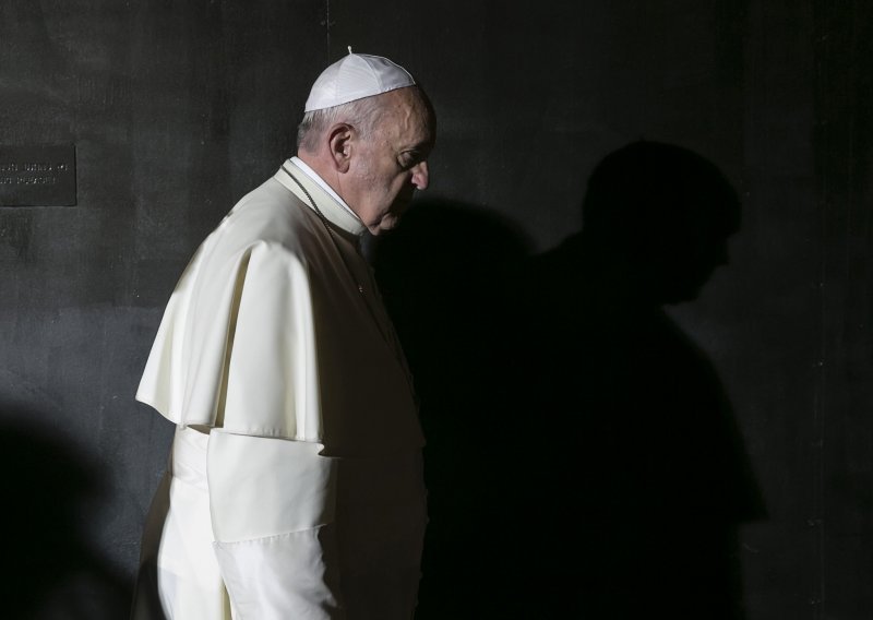 Papa u Yad Vashemu: Molim te, bože, nikad više