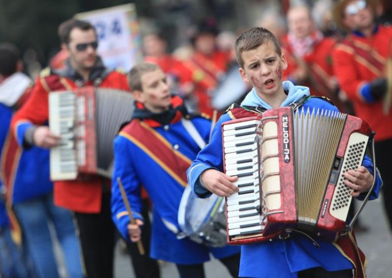 Pogledajte najluđi karneval u Hrvatskoj!