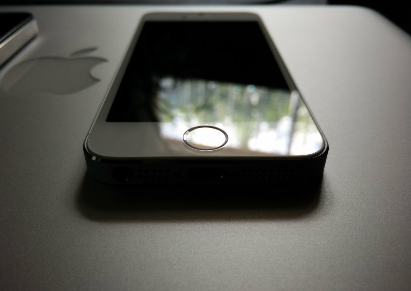 Što nam tek otkriveni iOS 11 može reći o iPhoneu 8?