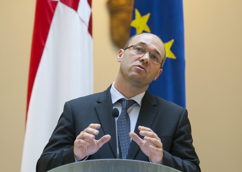 Davor Ivo Stier dao ostavku, vraća se u Sabor 'da bi širio demokršćanske vrijednosti'