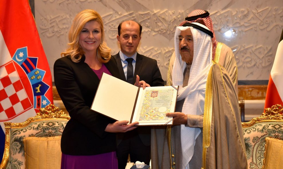 Kolinda Grabar Kitarović s kuvajtskim emirom Sabahom Al-Ahmadom Al-Jaberom Al-Sabahom