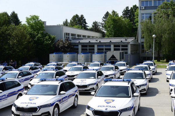 MUP Hrvatske je 2022. preuzeo prvih 50 policijskih Škoda Octavia